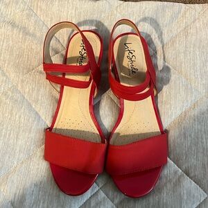 Life stride sandals